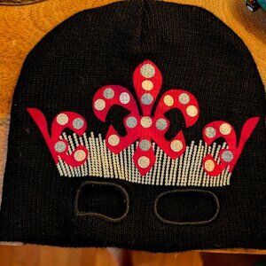 Kid's beanie with eye holes